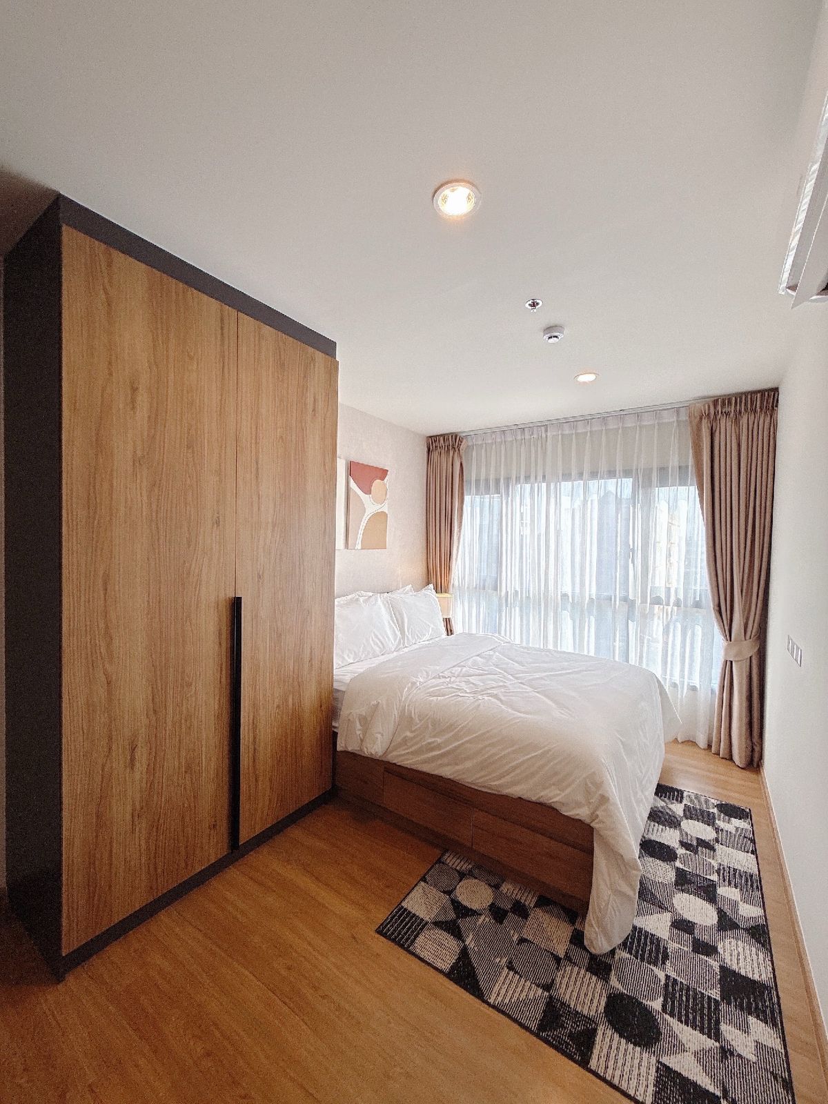 For SaleCondoLadprao, Central Ladprao : 𝐓𝐇𝐄 𝐋𝐈𝐍𝐄 𝐕𝐈𝐁𝐄 Easy installments 11,000/month, free down payment, no need to pay a single baht, ready to move in, money left, free 15 free gifts