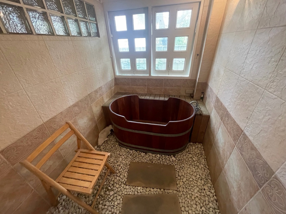 บ้านพัฒนาการ ศรีนครินทร์ : ขาย/ให้เช่า บ้านหรูสไตล์ยุโรป พัฒนาการ 61 พร้อมสระส่วนตัว ที่ดินใหญ่ 