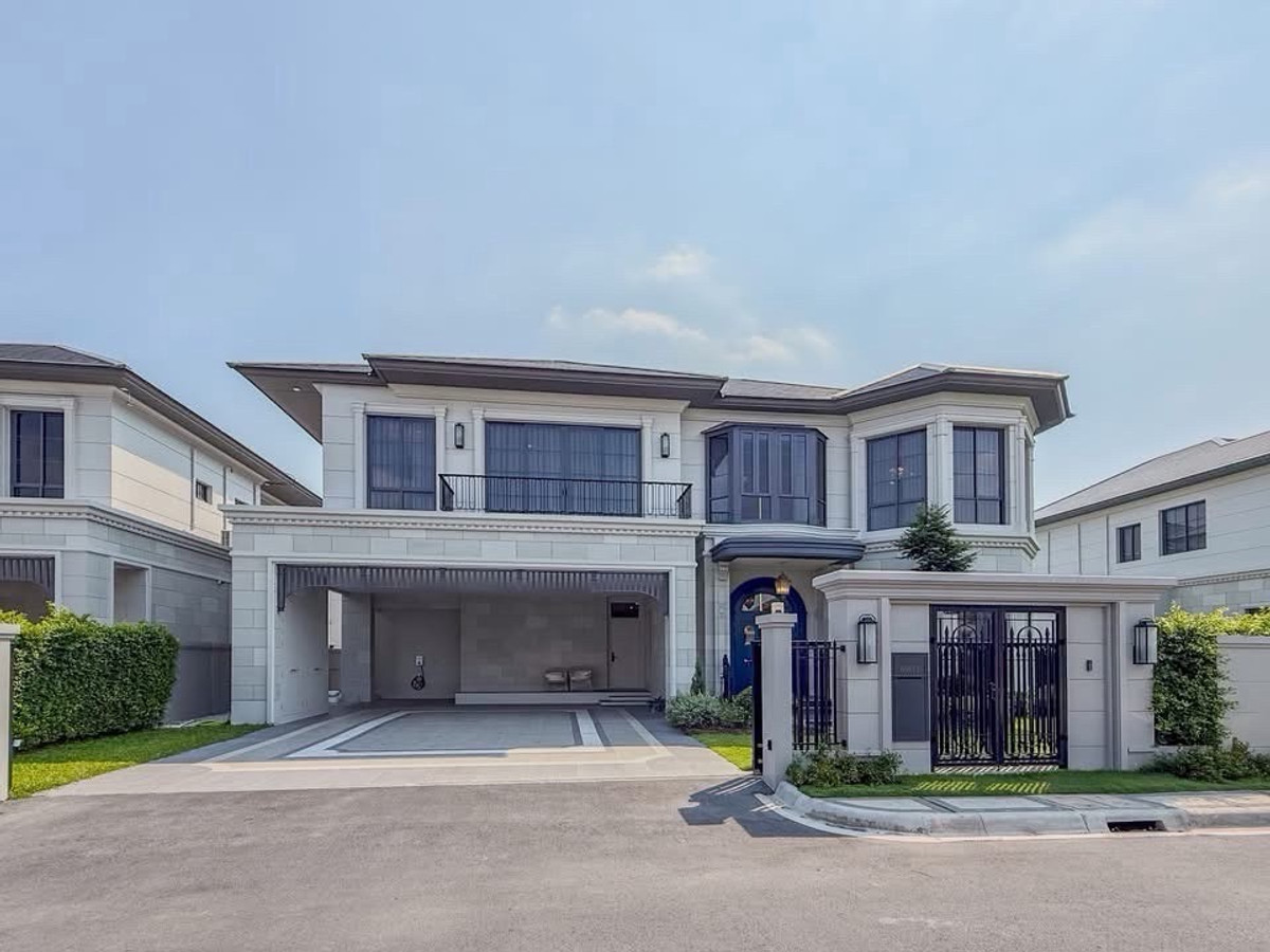 HousePattanakan, Srinakarin : Luxury house easily traveling as near Sirat Expressway entrance/exit, near many international schools 