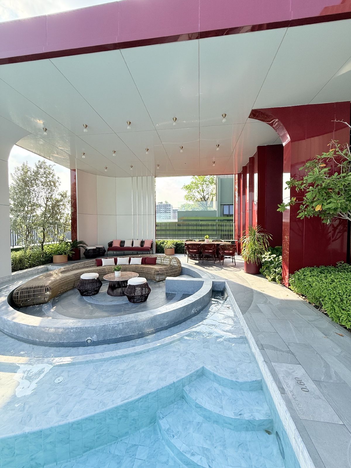 For SaleCondoLadprao, Central Ladprao : 𝐓𝐇𝐄 𝐋𝐈𝐍𝐄 𝐕𝐈𝐁𝐄 Easy installments 11,000/month, free down payment, no need to pay a single baht, ready to move in, money left, free 15 free gifts