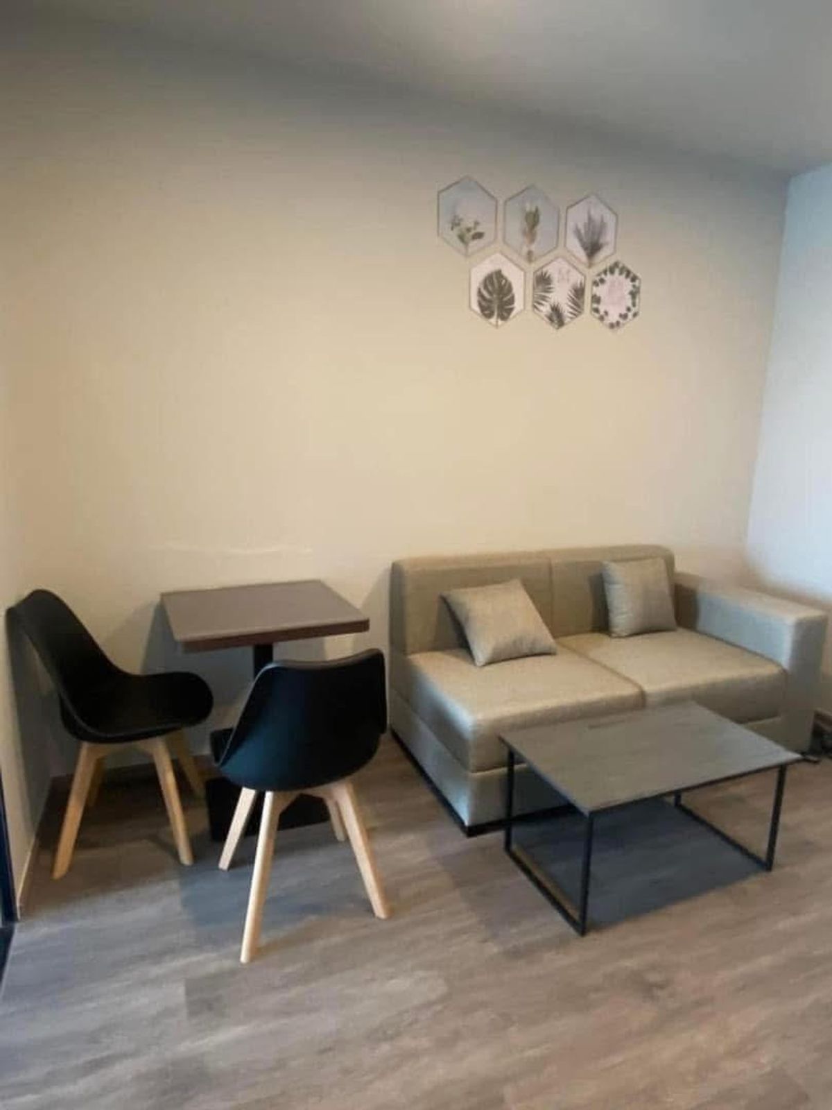 ให้เช่าคอนโดพระราม 9 เพชรบุรีตัดใหม่ RCA : ให้เช่า 🔥 Monte Rama 9 🔥 ใกล้ MRT รามคำแหง เฟอร์นิเจอร์ และ เครื่องใช้ไฟฟ้าครบ 