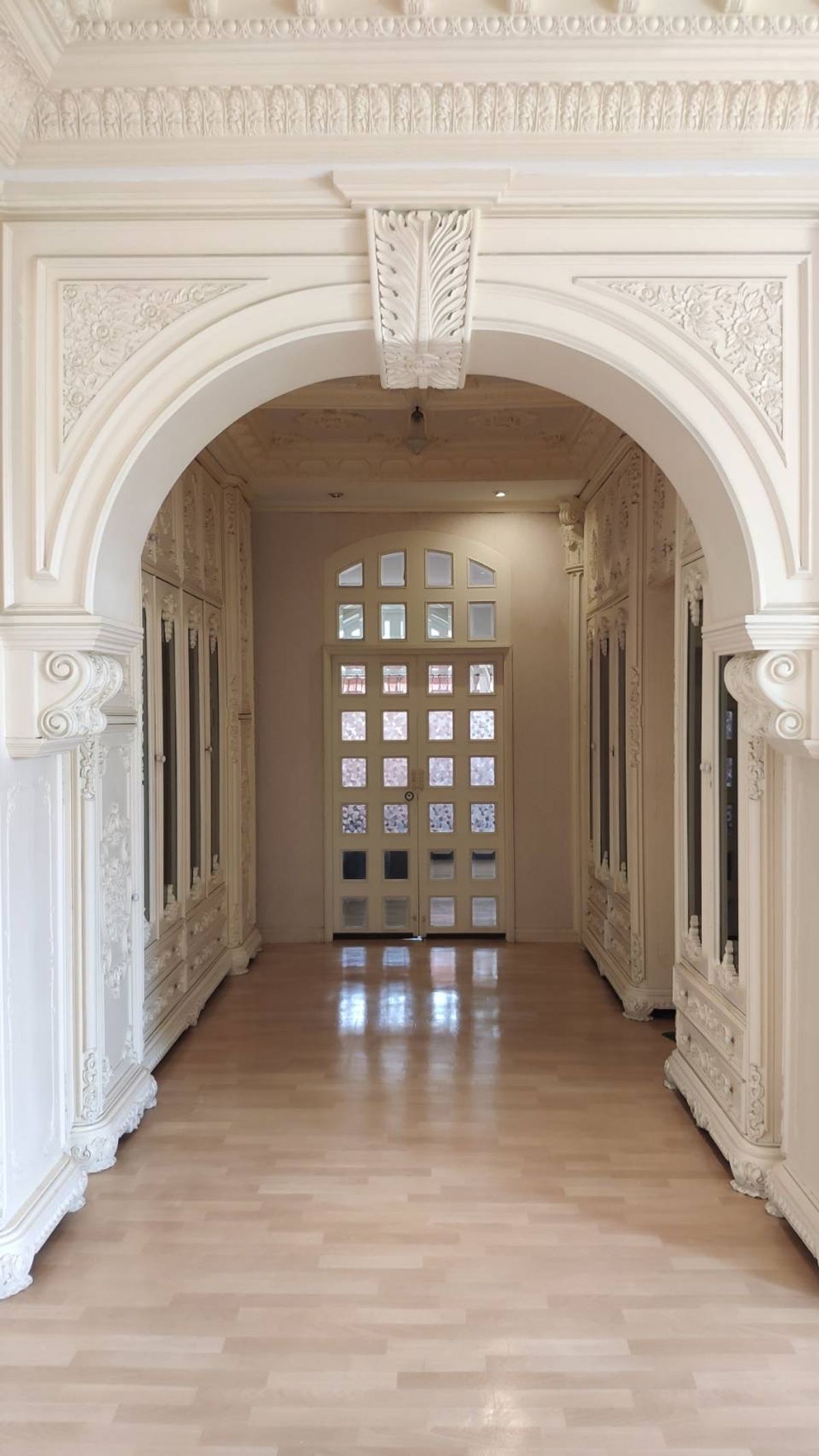 บ้านพัฒนาการ ศรีนครินทร์ : ขาย/ให้เช่า บ้านหรูสไตล์ยุโรป พัฒนาการ 61 พร้อมสระส่วนตัว ที่ดินใหญ่ 