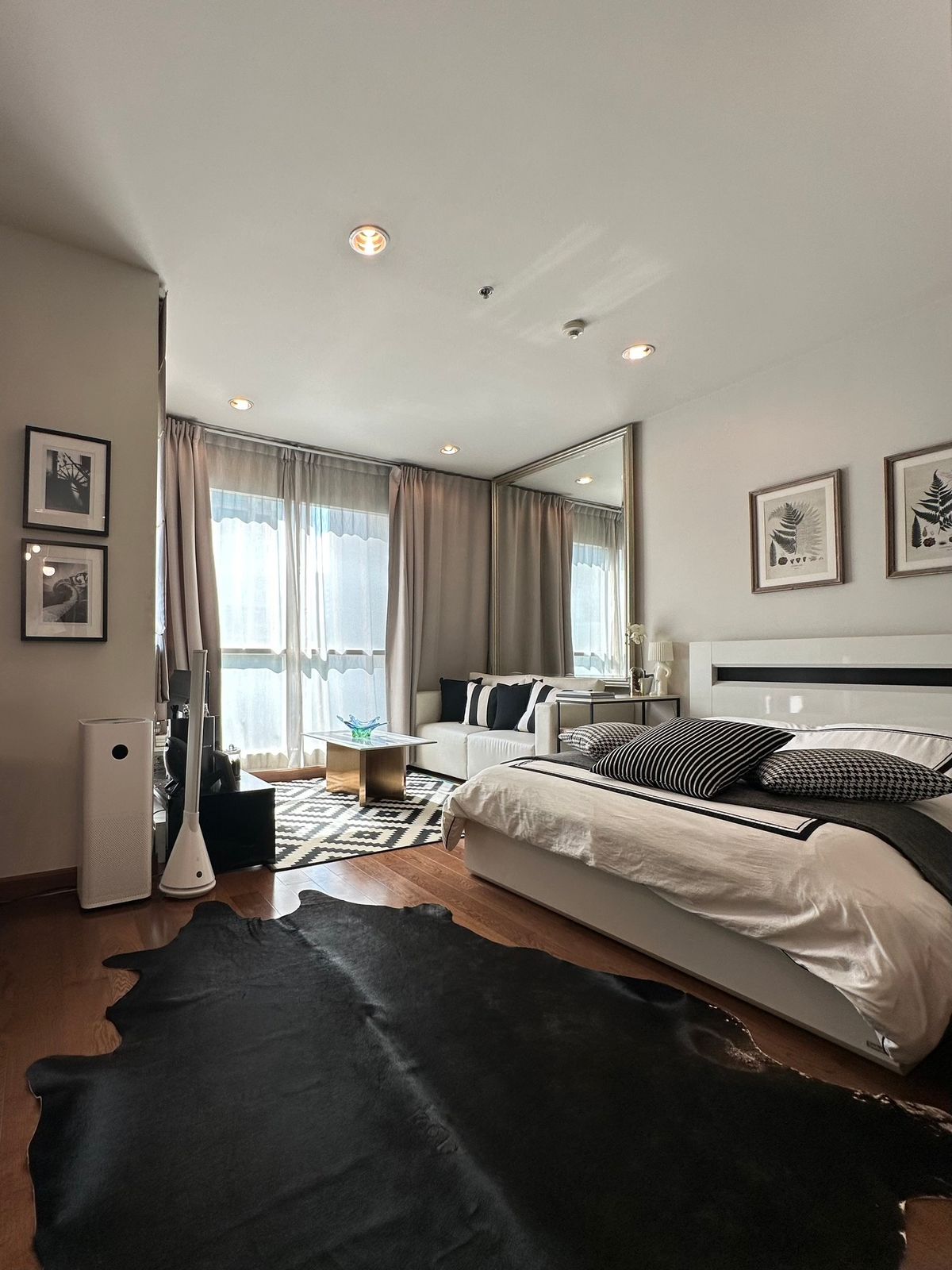 ให้เช่าคอนโดวิทยุ ชิดลม หลังสวน : คอนโด The Address Chidlom  ห้องสวย เฟอร์นิเจอร์ครบ พร้อมเช่าอยู่