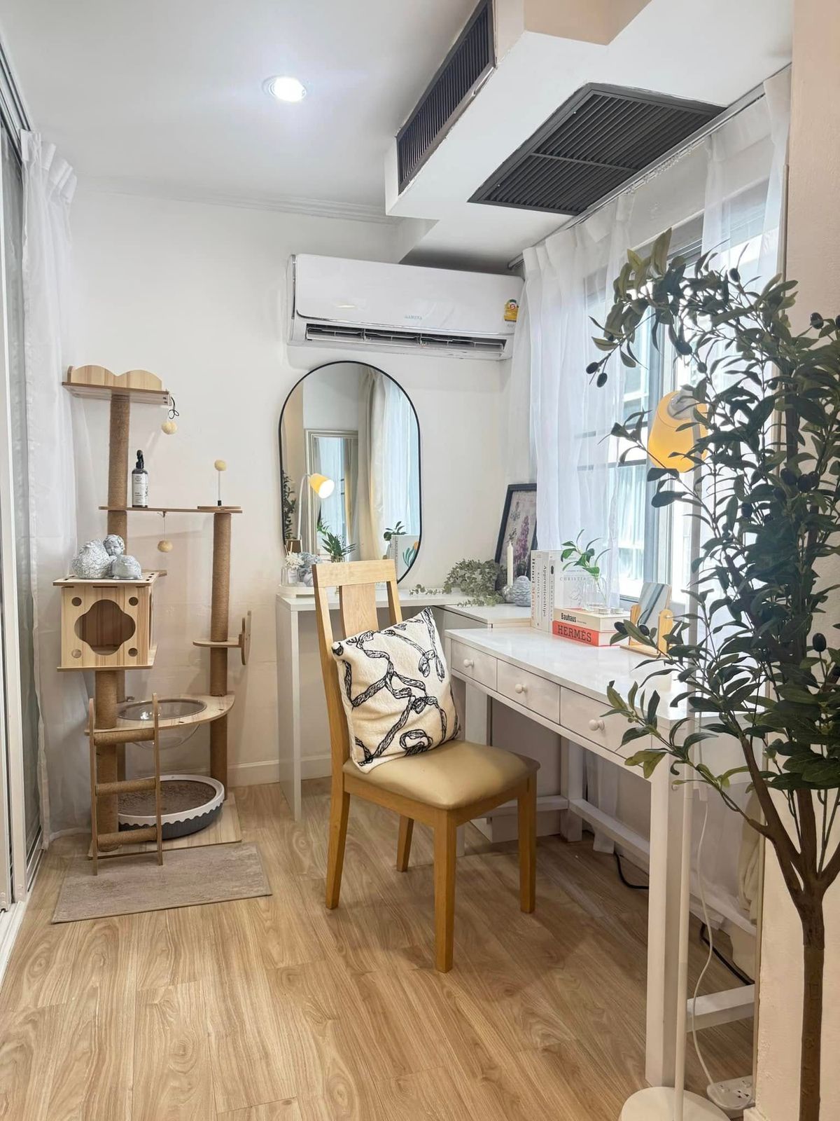 ให้เช่าคอนโดสุขุมวิท อโศก ทองหล่อ : คอนโด 49 Suites ห้องสวย เฟอร์นิเจอร์ครบ พร้อมเช่าอยู่