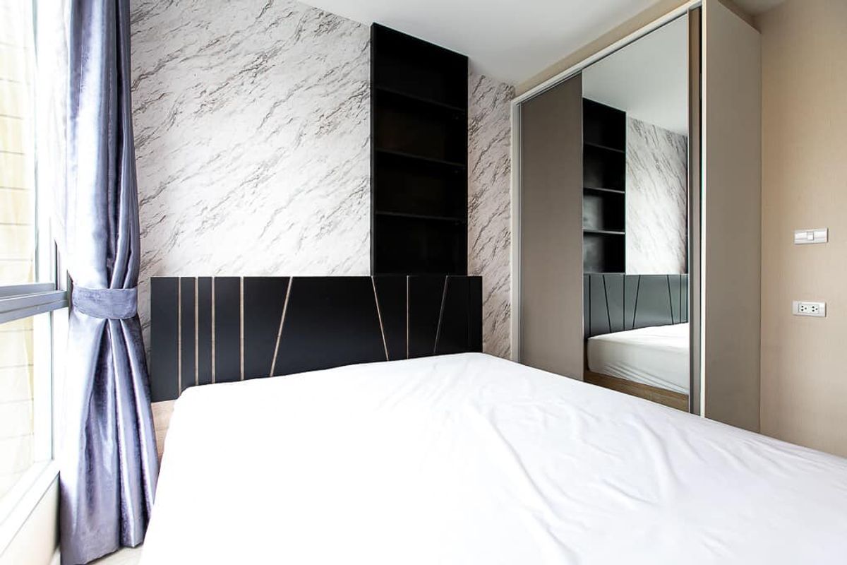 For SaleCondoKhlongtoei, Kluaynamthai : Urgent sale 🔥 Metro Luxe Rama 4 🔥 Convenient transportation near BTS Ekkamai (PS14145)