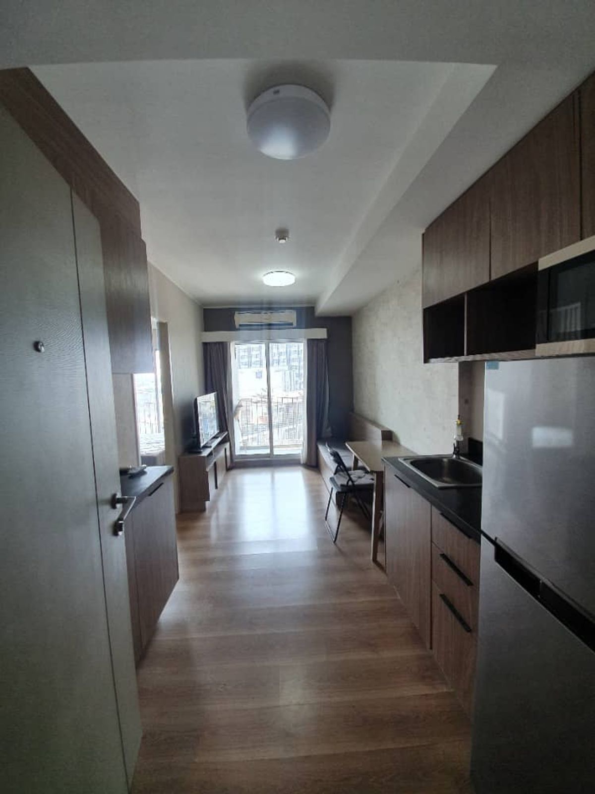 For SaleCondoKasetsart, Ratchayothin : Urgent sale 📍 Chapter One The Campus 📍 Highly beautiful room Complete furniture+electrical appliances (PS60980)