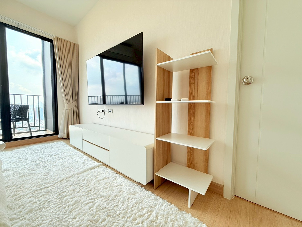 ให้เช่าคอนโดวงเวียนใหญ่ เจริญนคร : ศุภาลัย ลอฟท์ ประชาธิปก-วงเวียนใหญ่ ให้เช่าคอนโด 3 ห้องนอน ติดกับ TSI International School