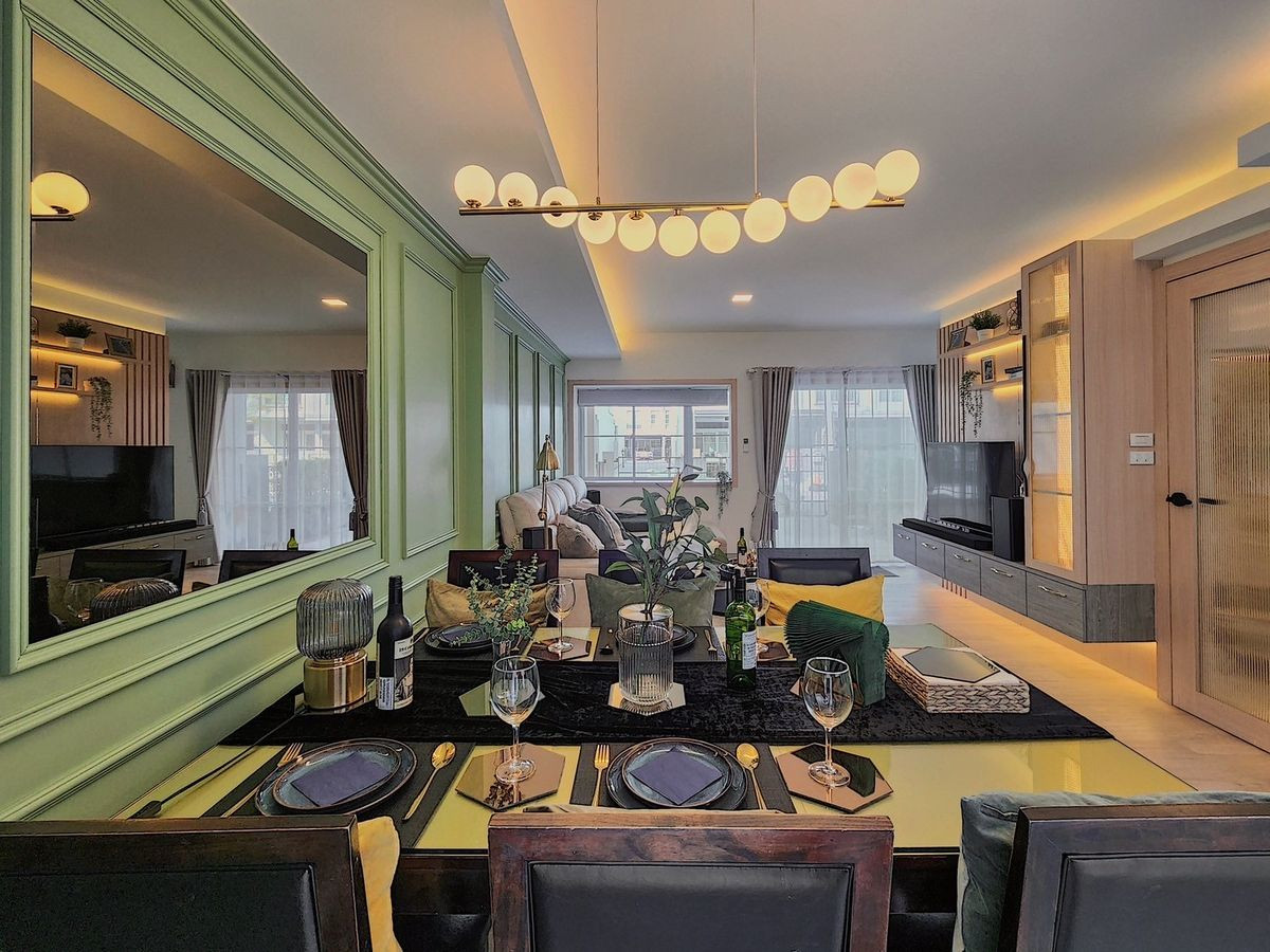 For RentTownhomeBangna, Bearing, Lasalle : Rent a Townhouse, Indie 2, Bang Na-Ramkhamhaeng 2, good view, opposite the central garden and swimming pool.
