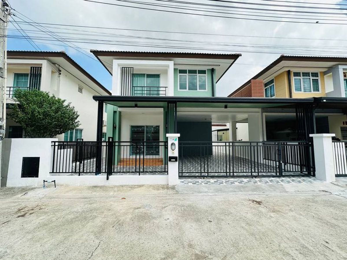 ขายศรีราชา แหลมฉบัง บ้านบึง : ขายบ้านรีโนเวท สไตล์บ้านเดี่ยว 2 ชั้น ธาดาทาว์ออร่า หนองค้อ ศรีราชา