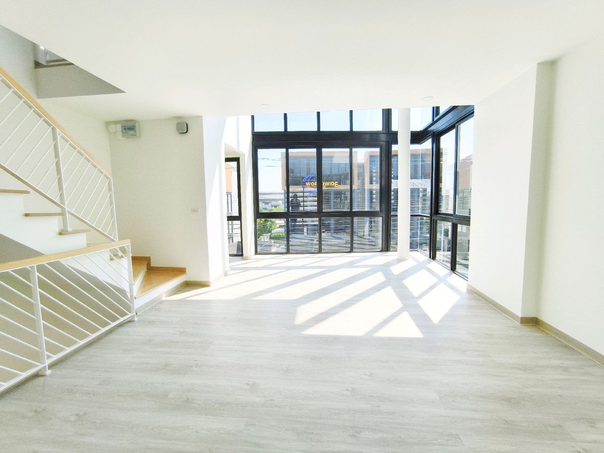 ขายโฮมออฟฟิศลาดกระบัง สุวรรณภูมิ : ขายโฮมออฟฟิต 3.5 ชั้น Style Modern ใกล้สนามสุวรรณภูมิ ติดถนนใหญ่กิ่งแก้ว โครงการ Werkk