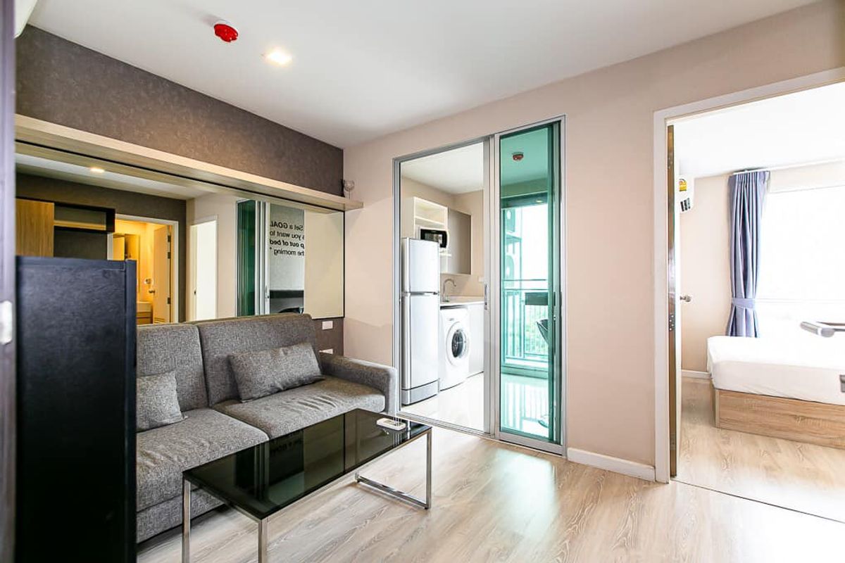 For SaleCondoKhlongtoei, Kluaynamthai : Urgent sale 🔥 Metro Luxe Rama 4 🔥 Convenient transportation near BTS Ekkamai (PS14145)