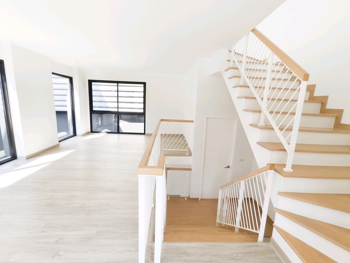 ขายโฮมออฟฟิศลาดกระบัง สุวรรณภูมิ : ขายโฮมออฟฟิต 3.5 ชั้น Style Modern ใกล้สนามสุวรรณภูมิ ติดถนนใหญ่กิ่งแก้ว โครงการ Werkk