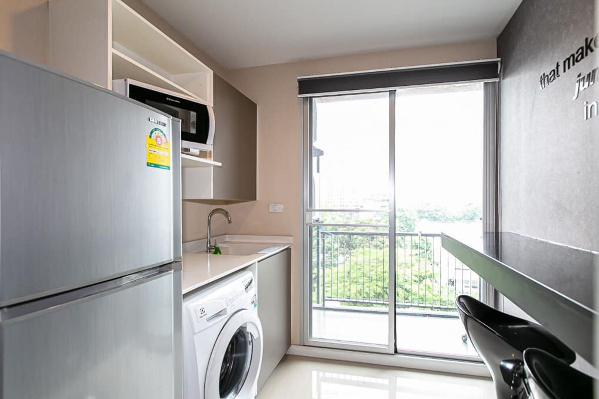 For SaleCondoKhlongtoei, Kluaynamthai : Urgent sale 🔥 Metro Luxe Rama 4 🔥 Convenient transportation near BTS Ekkamai (PS14145)