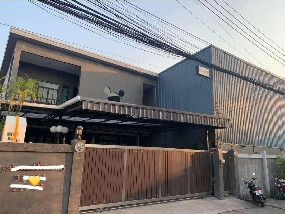 ให้เช่าโฮมออฟฟิศบางซื่อ วงศ์สว่าง เตาปูน : ขาย/ให้เช่า บ้าน+โกดัง+ห้องสตูดิโอ ทำเลทอง วงศ์สว่าง 19 ใกล้รถไฟฟ้าสายสีม่วง ราคาขาย: 10,800,000 บาท 💸 ราคาเช่า: 45,000 บาท/เดือน 