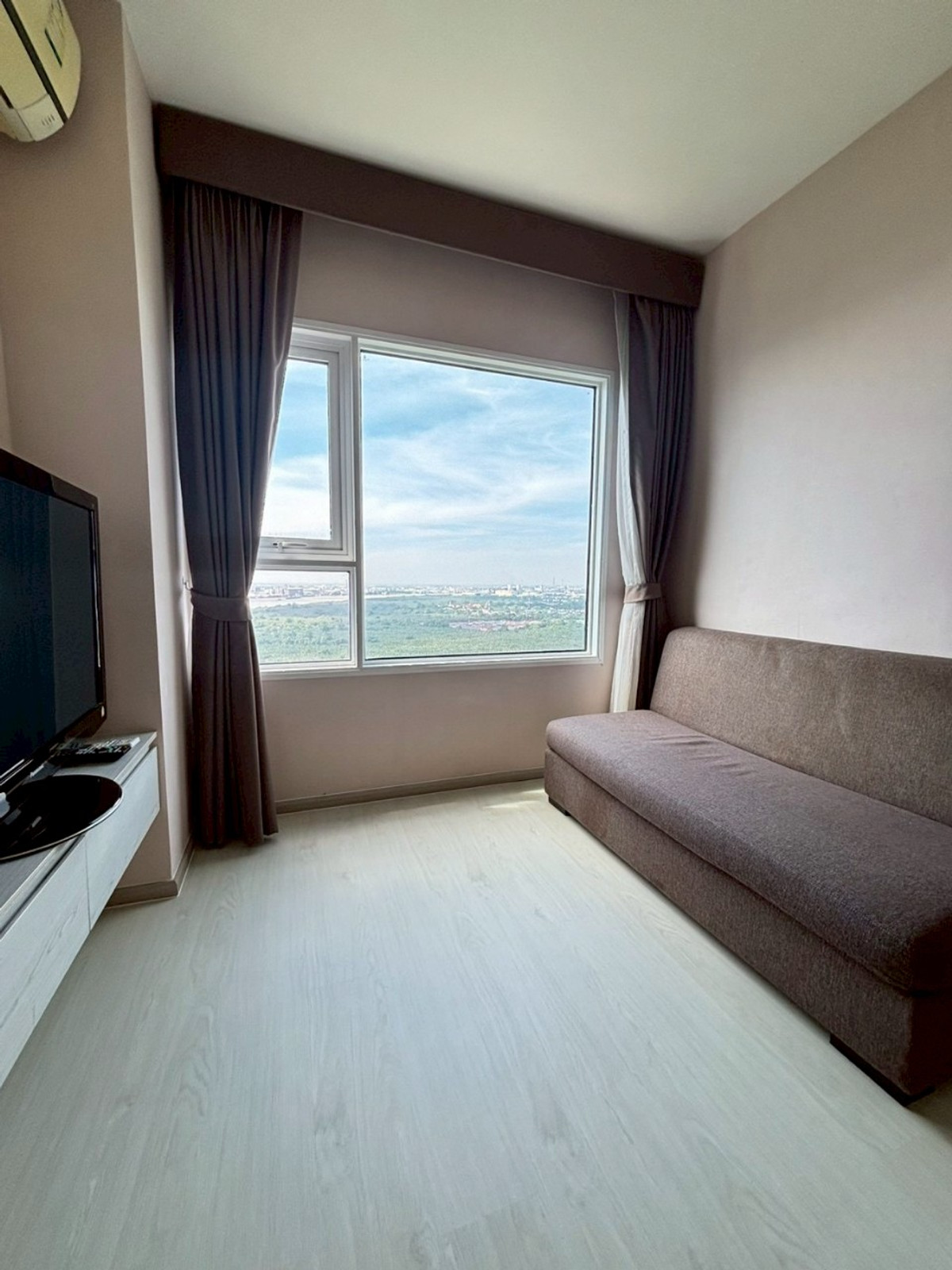 For SaleCondoSamut Prakan,Samrong : SC48 Condo for sale Aspire Erawan next to BTS Erawan