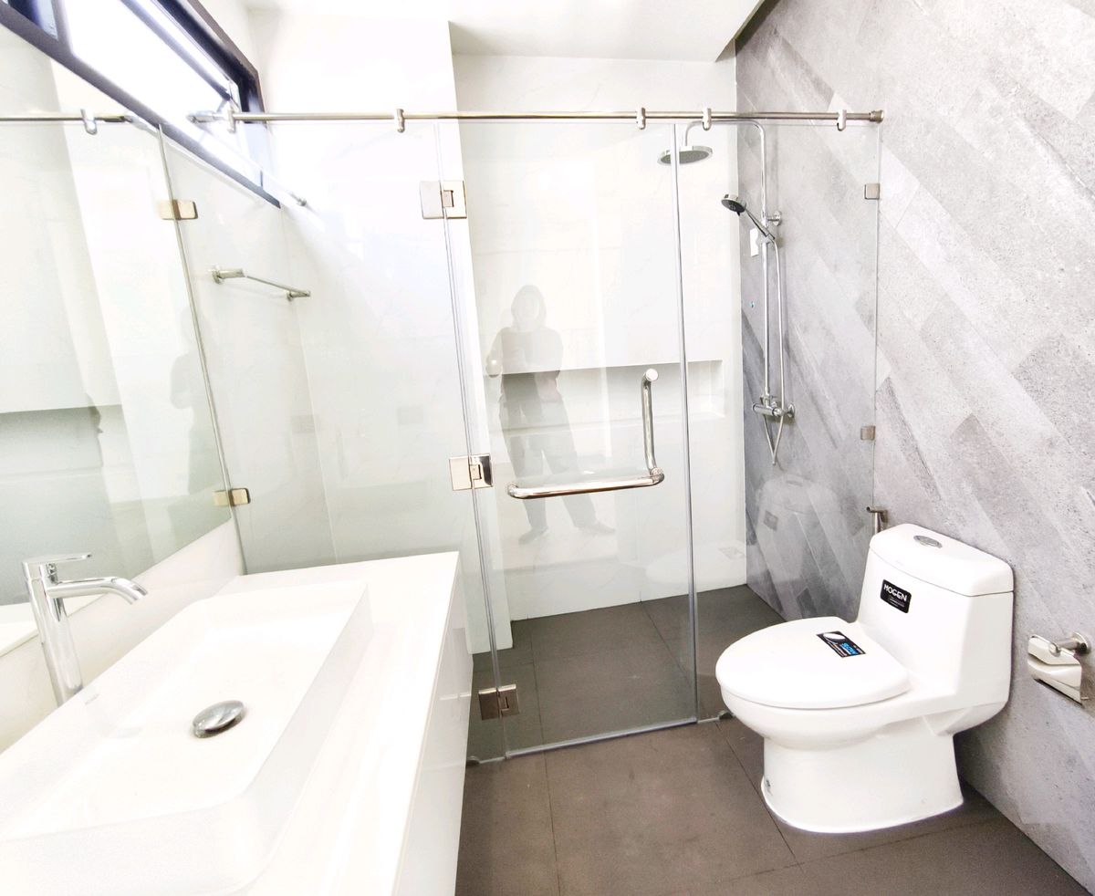 ขายโฮมออฟฟิศลาดกระบัง สุวรรณภูมิ : ขายโฮมออฟฟิต 3.5 ชั้น Style Modern ใกล้สนามสุวรรณภูมิ ติดถนนใหญ่กิ่งแก้ว โครงการ Werkk