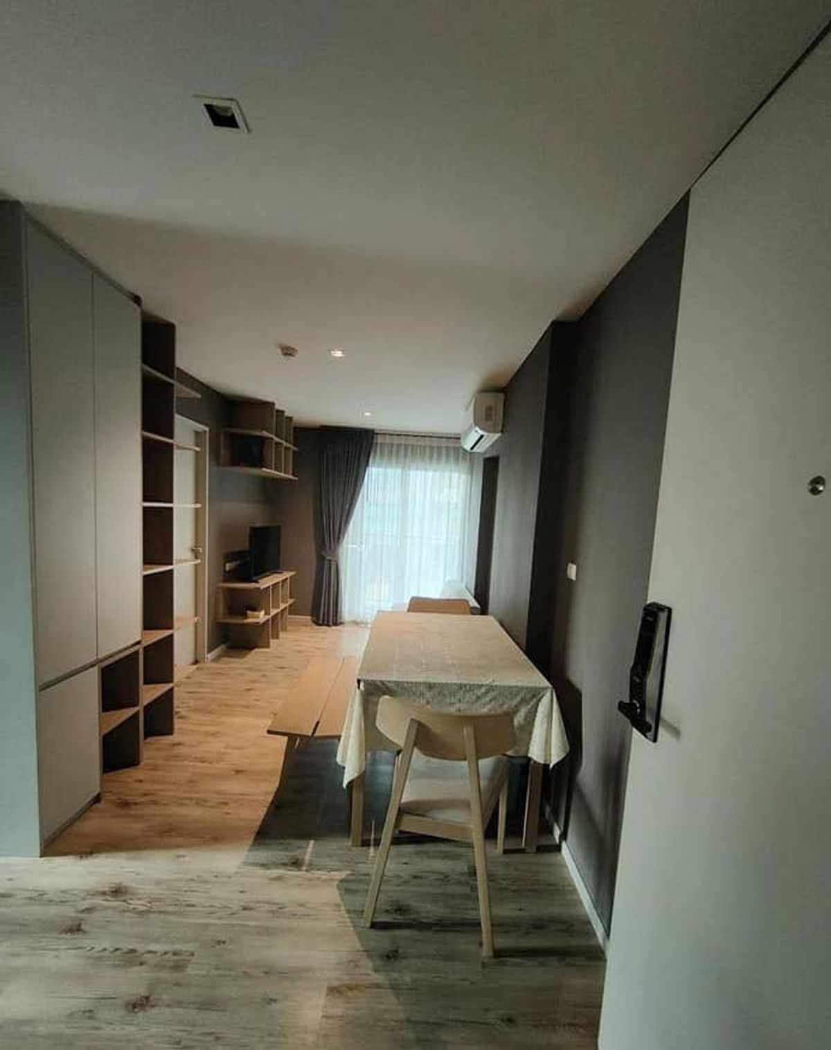 For SaleCondoBangna, Bearing, Lasalle : Urgent sale ✨ Aspen Lasally ✨ View of the corner room furniture (PS63672)