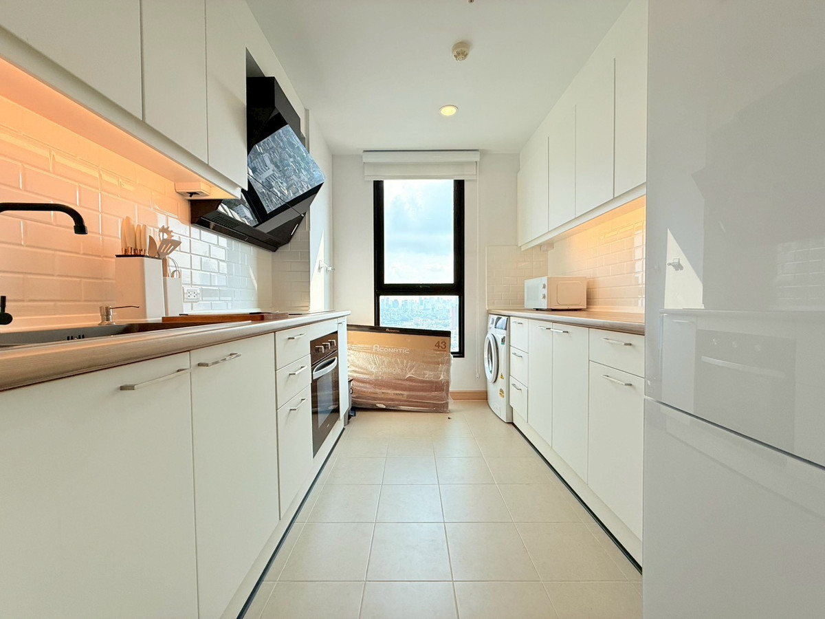 ให้เช่าคอนโดวงเวียนใหญ่ เจริญนคร : ศุภาลัย ลอฟท์ ประชาธิปก-วงเวียนใหญ่ ให้เช่าคอนโด 3 ห้องนอน ติดกับ TSI International School