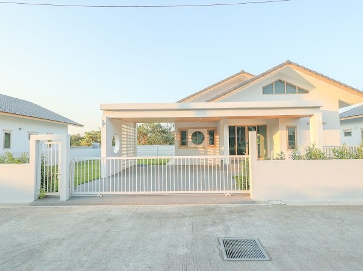 For SaleHouseLamphun : Single house for sale, Iyara House, minimal style, complete function, ready to start only 2.39 million baht. Nong Chang Tight Lamphun