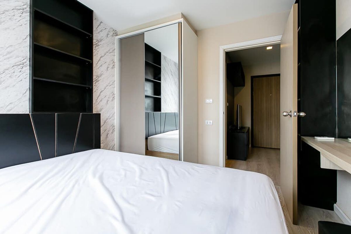 For SaleCondoKhlongtoei, Kluaynamthai : Urgent sale 🔥 Metro Luxe Rama 4 🔥 Convenient transportation near BTS Ekkamai (PS14145)