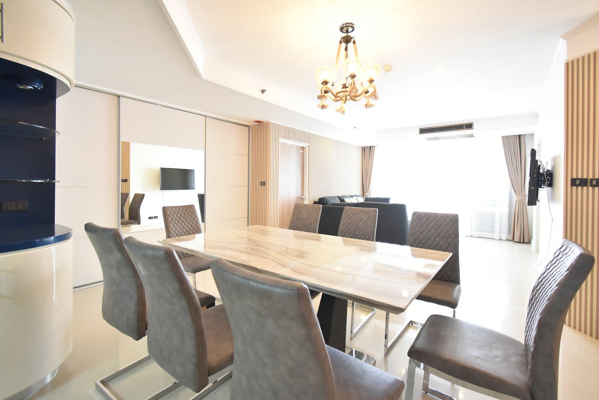 ให้เช่าคอนโดสุขุมวิท อโศก ทองหล่อ : ให้เช่า Las Colinas 2 Bedroom ✨ ห้องใหญ่❗ ใจกลางอโศก❗ ราคาดี❗