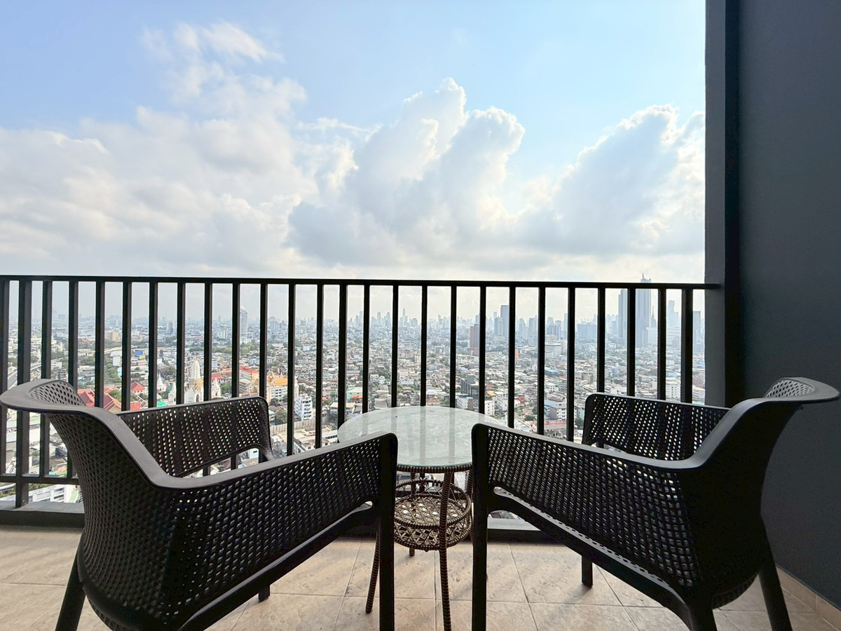 ให้เช่าคอนโดวงเวียนใหญ่ เจริญนคร : ศุภาลัย ลอฟท์ ประชาธิปก-วงเวียนใหญ่ ให้เช่าคอนโด 3 ห้องนอน ติดกับ TSI International School