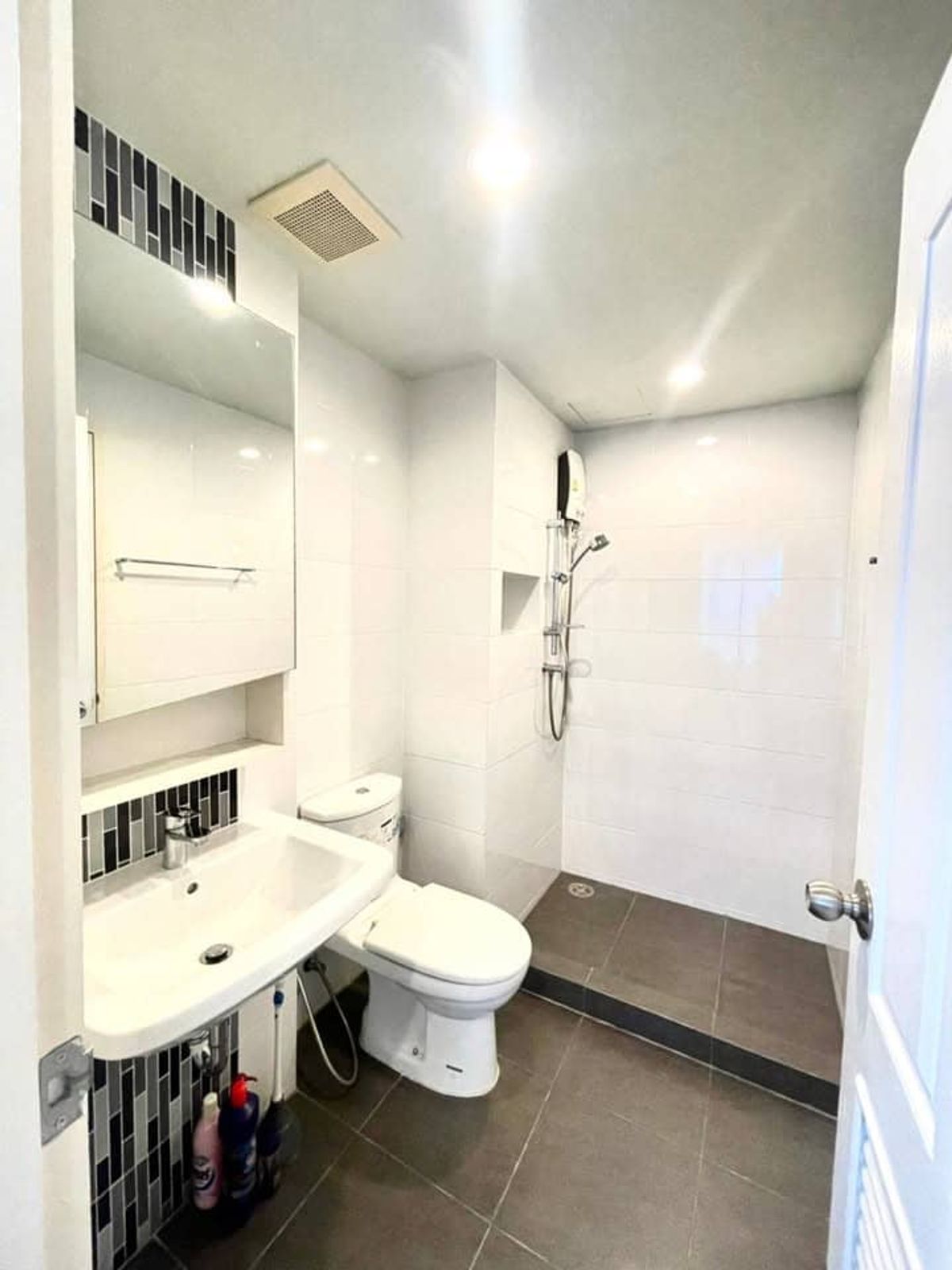 For SaleCondoBangna, Bearing, Lasalle : Urgent sale 🔥 The Niche Mono Bangna 🔥 Furniture and electrical appliances near BTS Bangna (PS64165)