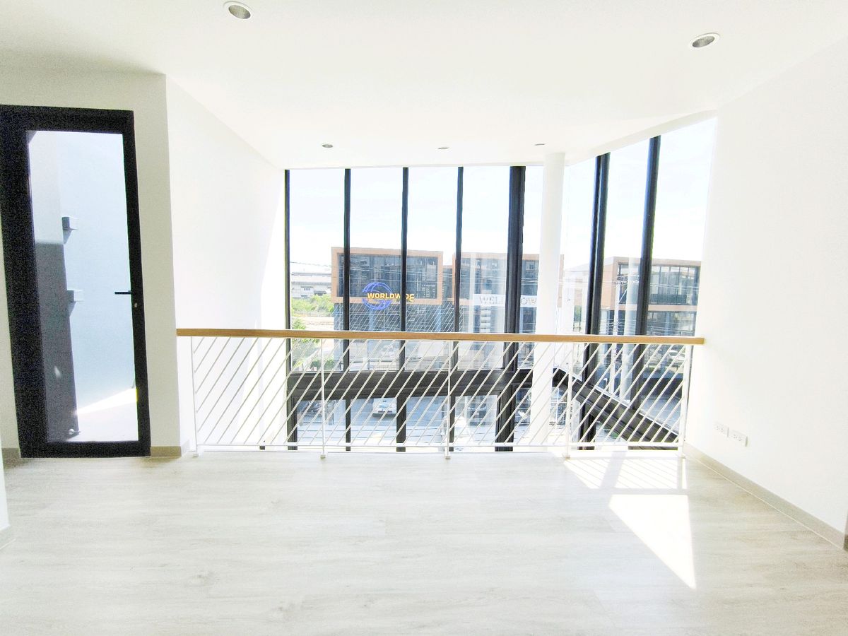 ขายโฮมออฟฟิศลาดกระบัง สุวรรณภูมิ : ขายโฮมออฟฟิต 3.5 ชั้น Style Modern ใกล้สนามสุวรรณภูมิ ติดถนนใหญ่กิ่งแก้ว โครงการ Werkk