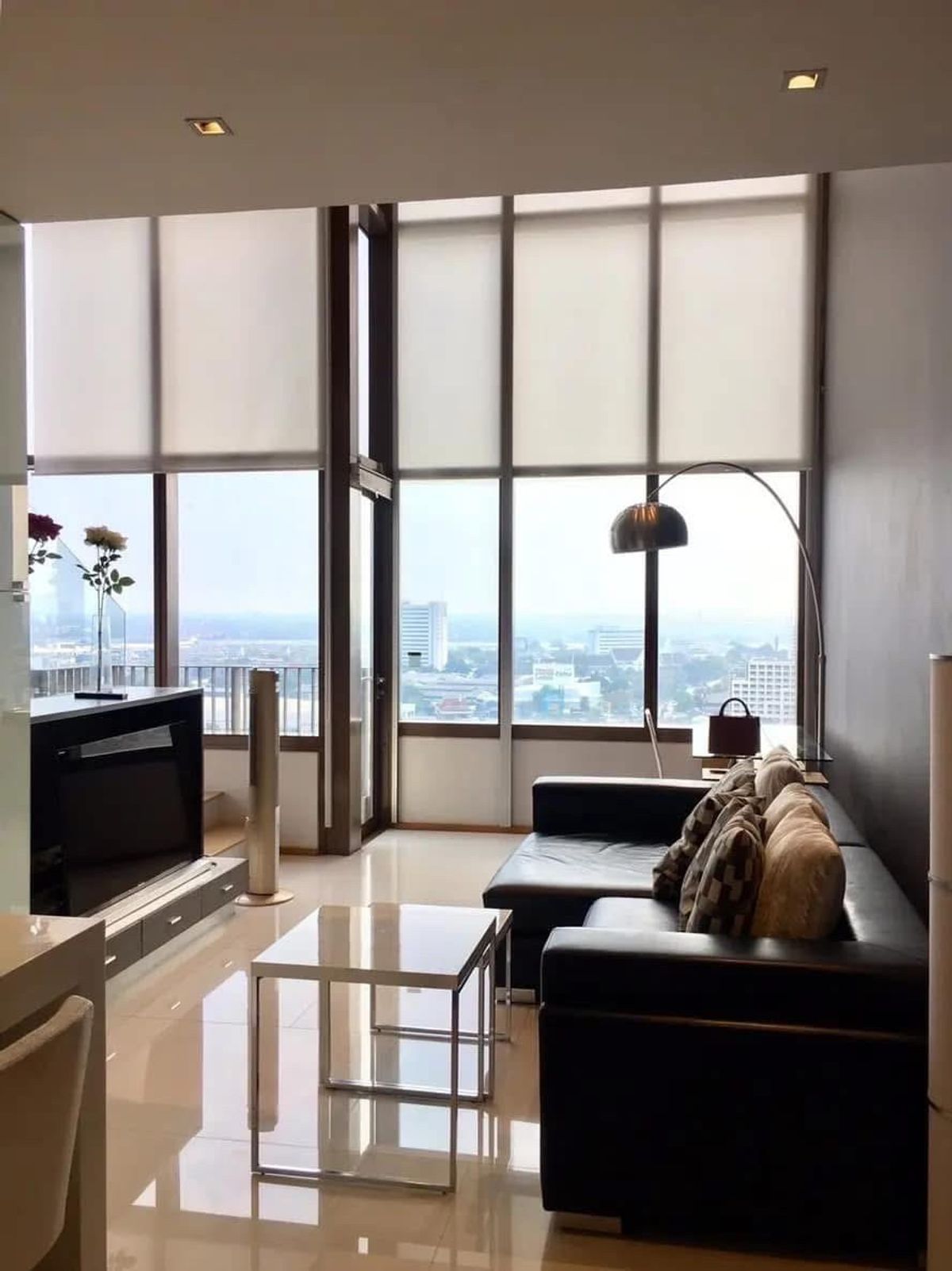 ให้เช่าคอนโดสุขุมวิท อโศก ทองหล่อ : LTH12083 – The Emporio place FOR RENT Size 80 sqm. 1 bed 1 bath Near BTS Phrom Phong Station ONLY 55K/Month