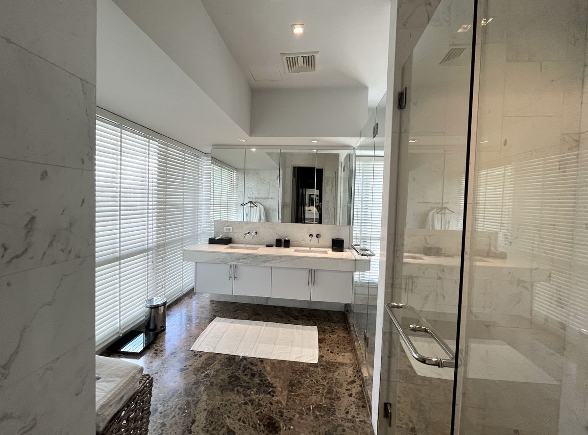 ขายคอนโดสุขุมวิท อโศก ทองหล่อ : Le raffine 39 ด่วน ! Unit หาขายยาก วิวโล่ง ใจกลางพร้อมพงษ์ มีสระว่ายน้ำส่วนตัวทุกห้อง  ราคาพิเศษลดเกือบ 10 ล้าน