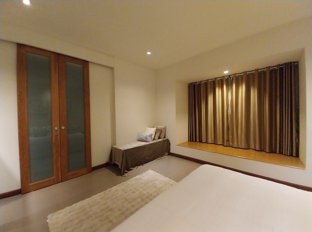 ขายคอนโดหัวหิน ประจวบคีรีขันธ์ : คอนโดหรู Hua Hin | 2 ห้องนอน 2 ห้องน้ำ 150 ตรม. ติดโรงแรม Sheraton• Hua Hin Blue Lagoon มุมสวย พร้อมสระว่ายน้ำส่วนตัว•
📞0994152664, 0803696366 