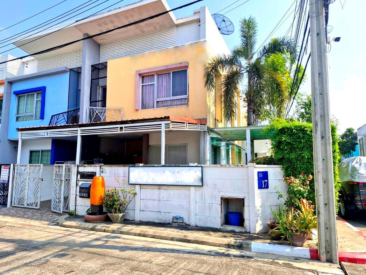 For SaleTownhomeNawamin, Ramindra : Sell ​​Town Home I-Design after the angle, extended, wide area, cheap price
