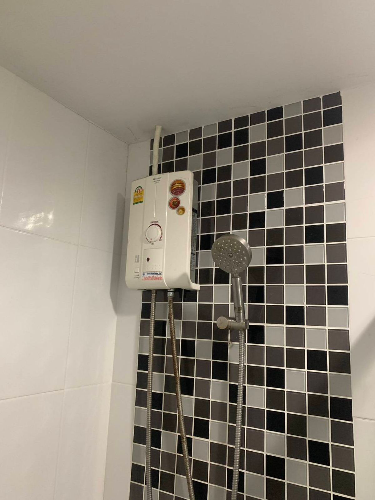 ขายคอนโดพระราม 5 ราชพฤกษ์ บางกรวย : ขายคอนโดรีเจ้นท์โฮมเฟส 25 ติวานนท์ ห้อง 31.42 ตรม. ตึก D ชั้น 8 วิวรถไฟฟ้า ห้องสวยมาก เฟอร์และเครื่องใช้ไฟฟ้าครบ ขาย 1.50 ล้านบาท 