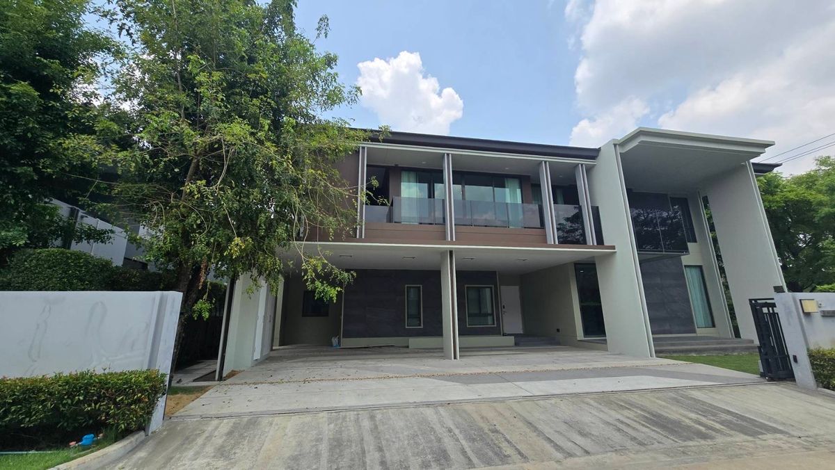 ให้เช่าบ้านพัฒนาการ ศรีนครินทร์ : ให้เช่าบ้านเศรษฐสิริ  กรุงเทพกรีฑา2  ในซอย Brighton Int'l schoolให้เช่าบ้านใหม่ไซส์ใหญ่สุด 404 ตารางเมตร5 นอน | 6 ห้องน้ำ | 1 ห้องรับแขก