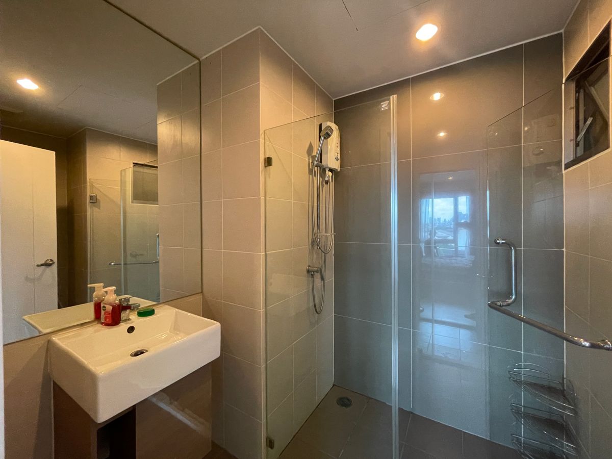 ขายคอนโดรัชดา ห้วยขวาง : ✨ขายด่วน คอนโดTHE PRIVACY RATCHADA-SUTTHISAN สุดค้ม 1ห้องนอน โปร่งโล่งรับลมและแสงธรรมชาติ เฟอร์นิเจอร์ตกแต่งครบ เดินทางสะดวกใกล้ MRT สุทธิสาร 