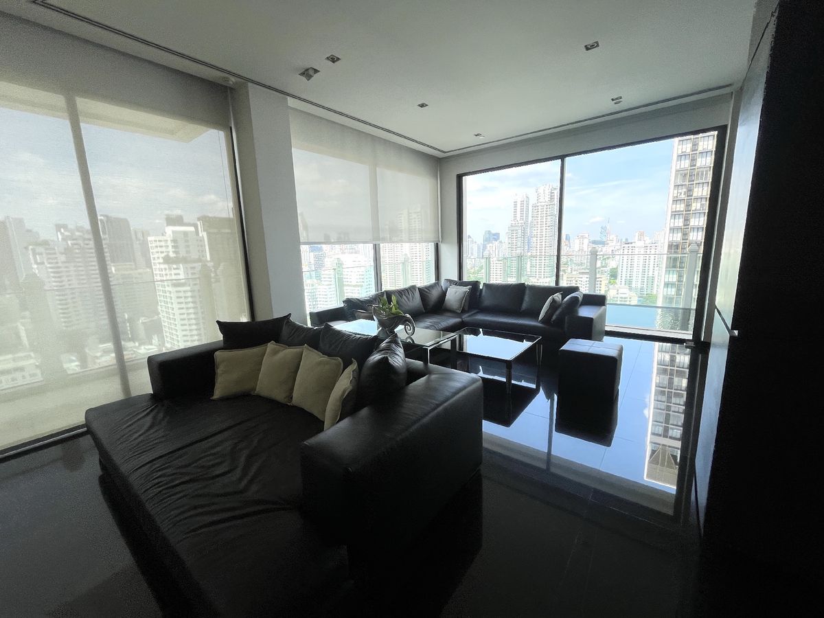 ขายคอนโดสุขุมวิท อโศก ทองหล่อ : Le raffine 39 ด่วน ! Unit หาขายยาก วิวโล่ง ใจกลางพร้อมพงษ์ มีสระว่ายน้ำส่วนตัวทุกห้อง  ราคาพิเศษลดเกือบ 10 ล้าน