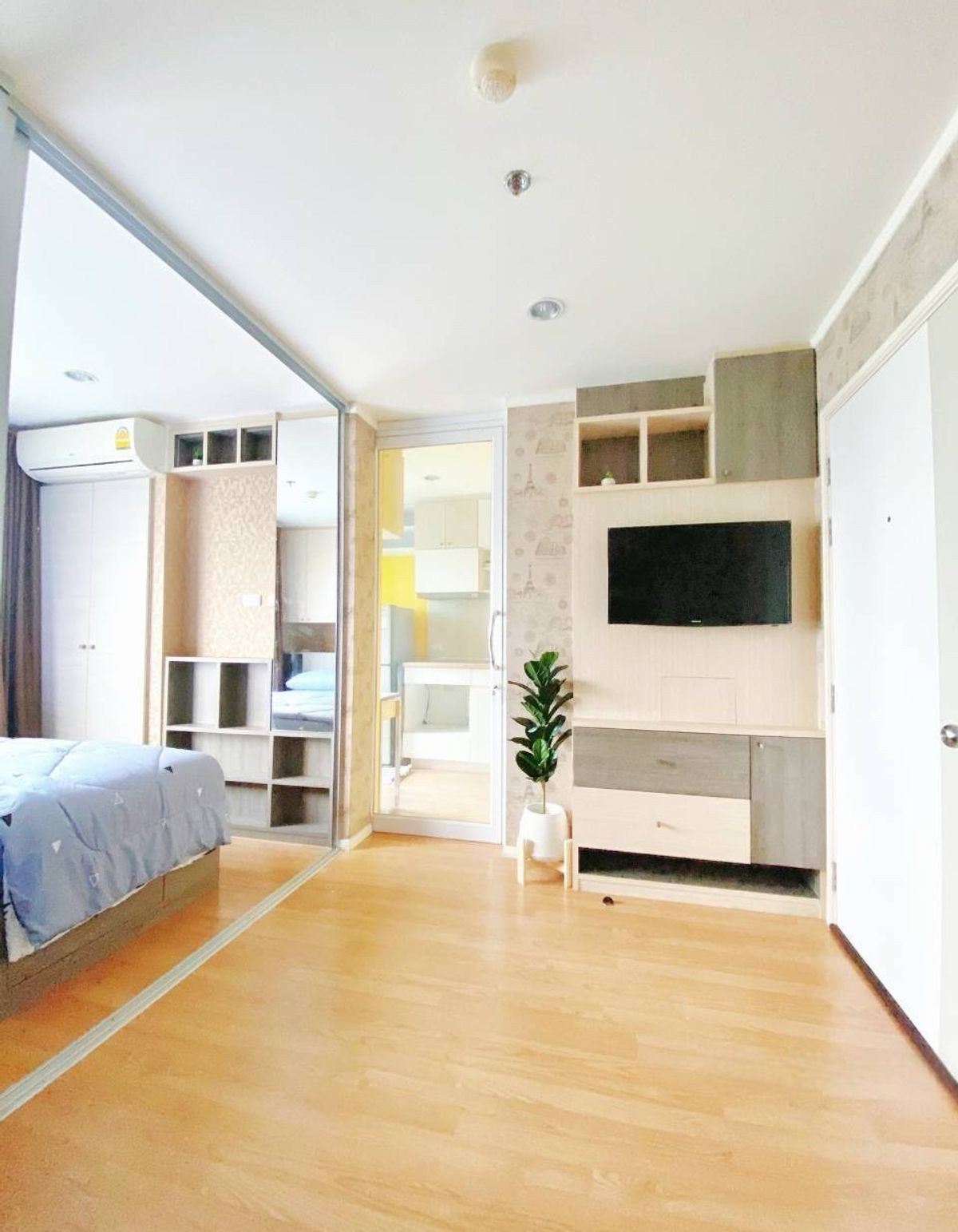 ขายคอนโดบางซื่อ วงศ์สว่าง เตาปูน : ห้องฟูลฟังค์ชั่น เจ้าของแต่งให้คุณโดยเฉพาะ เป็นห้องมือหนึ่งที่แท้ทรู ที่ คอนโด Lumpini ville Prachachuen-Phongphet 2