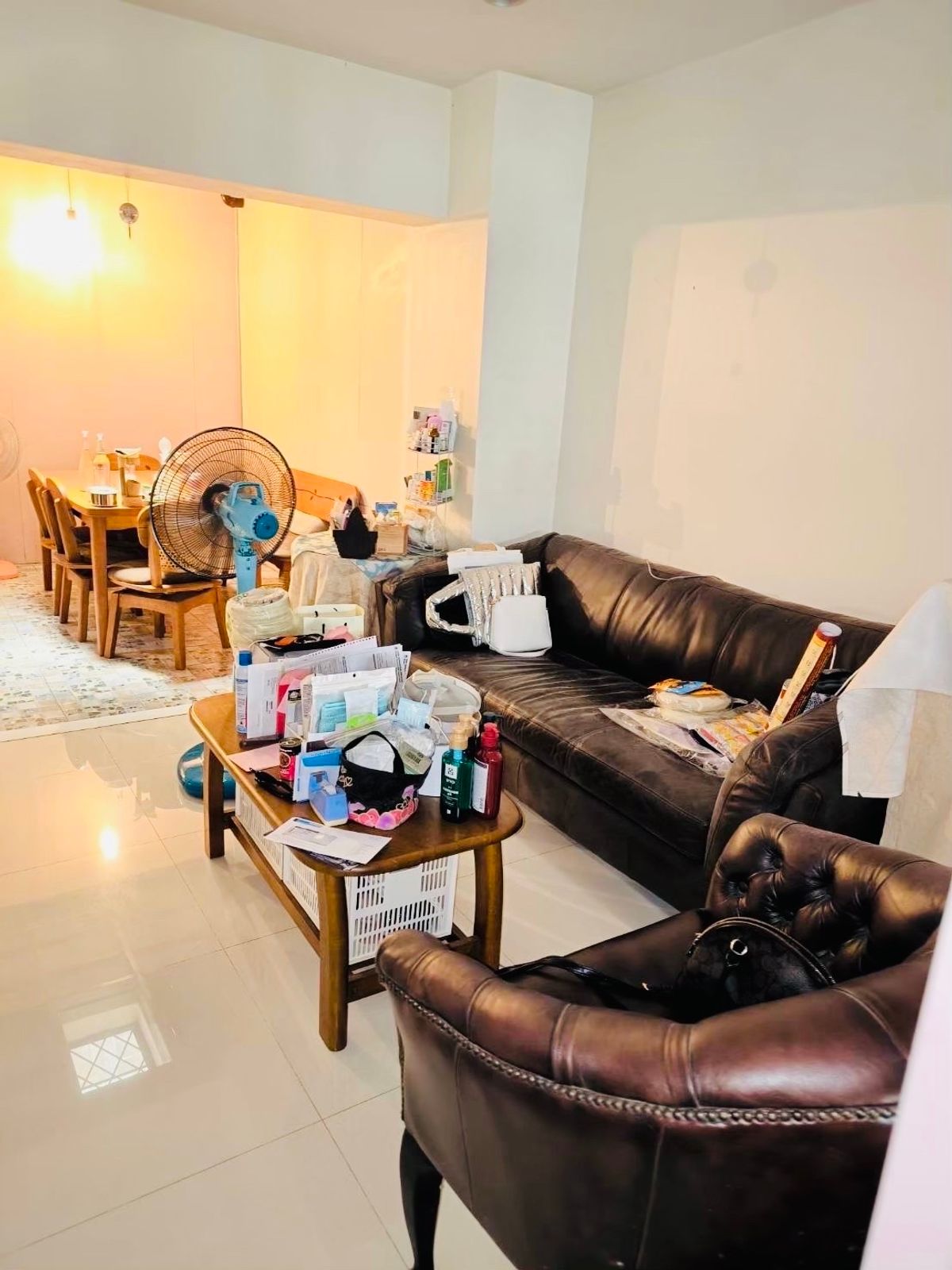 ขายทาวน์โฮมสาทร นราธิวาส : ขายบ้านพระราม4 850 เมตร ถึงสถานีMrt ลุมพินี (ซอยสุวรรณสวัสดิ์-พระยาเรนทร์)