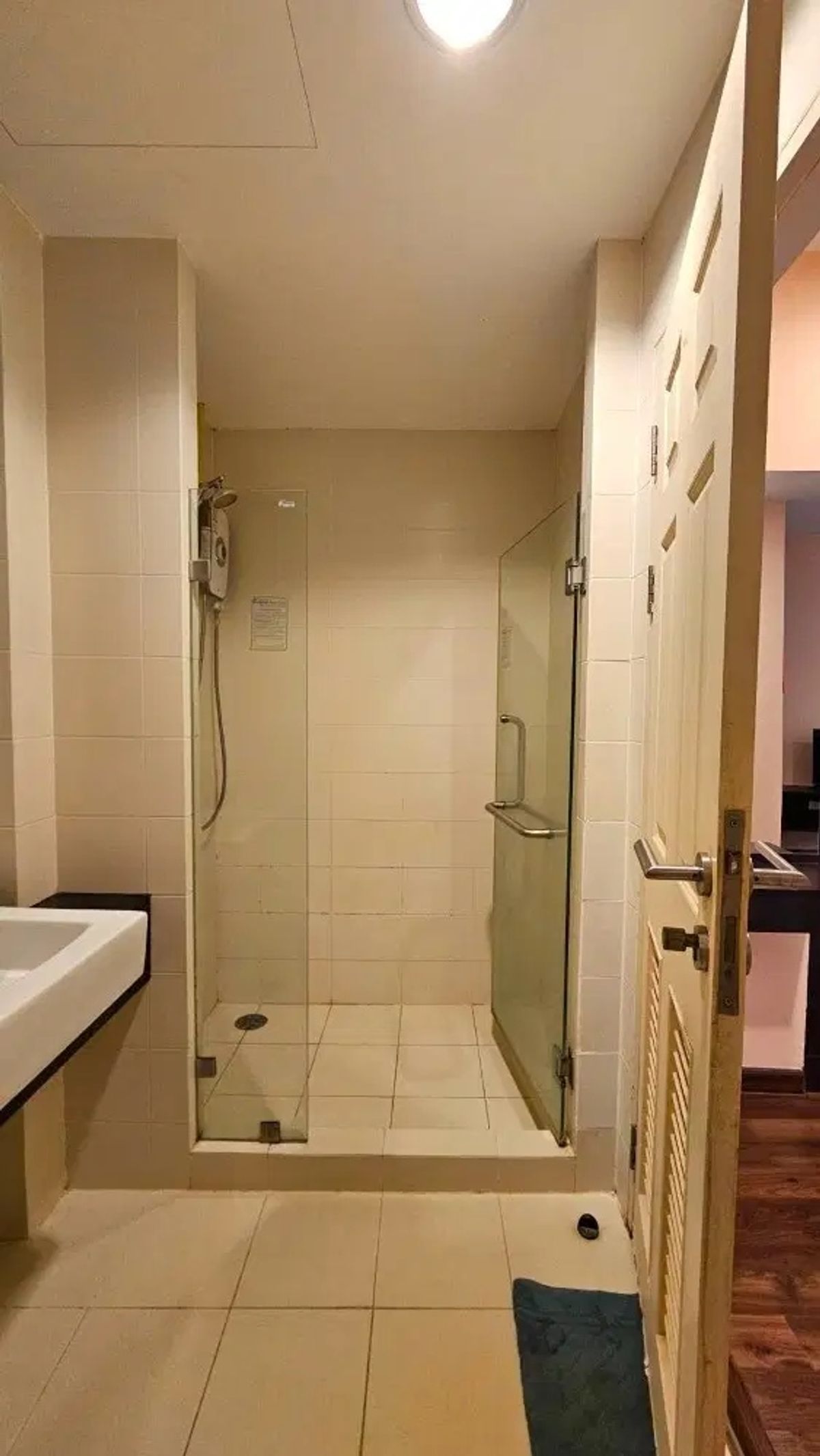 For SaleCondoRatchathewi,Phayathai : CHATHAI RAJCHAPRARON 60 SQ.M.Lase Add Line ID @806QPHGN O8415O5483