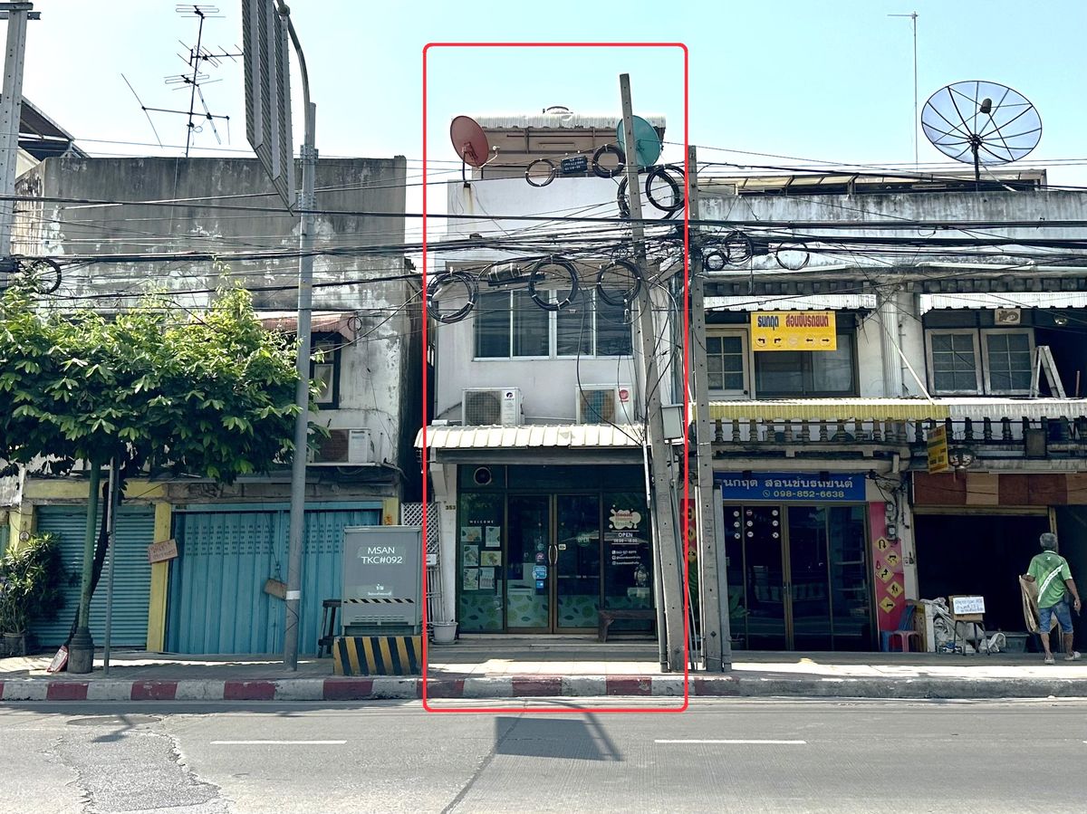 For RentShop HouseSathorn, Narathiwat : Rental commercial building on Chan Road