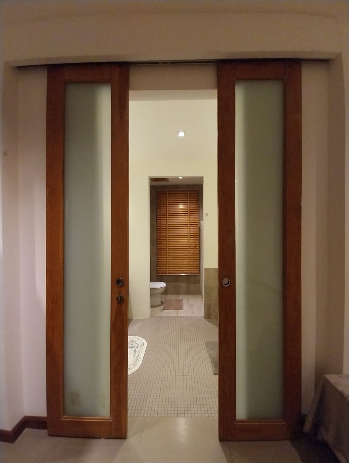 ขายคอนโดหัวหิน ประจวบคีรีขันธ์ : คอนโดหรู Hua Hin | 2 ห้องนอน 2 ห้องน้ำ 150 ตรม. ติดโรงแรม Sheraton• Hua Hin Blue Lagoon มุมสวย พร้อมสระว่ายน้ำส่วนตัว•
📞0994152664, 0803696366 