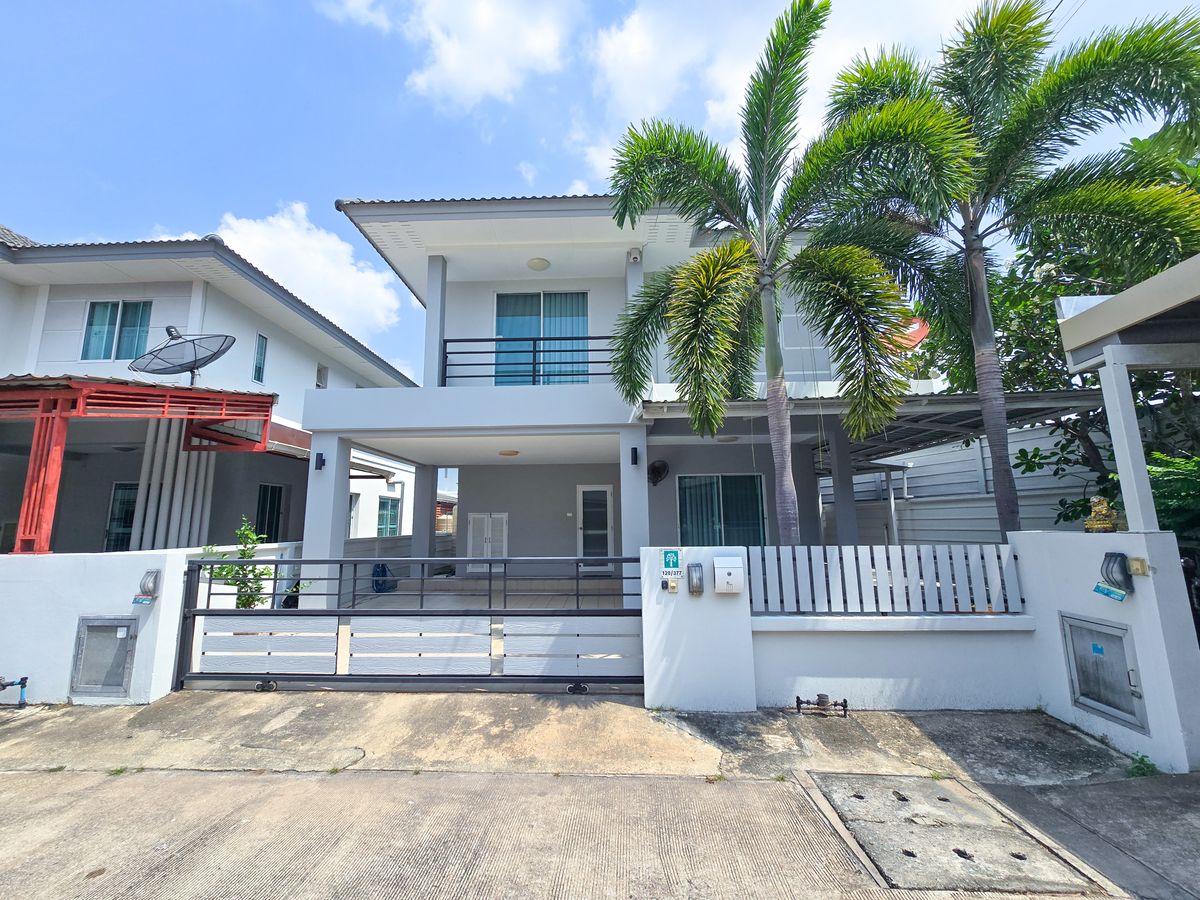 ขายบ้านศรีราชา แหลมฉบัง บ้านบึง : ขาย บ้านเดี่ยว มบ.เดอะ ทรี 54ตรว. บ้านสวย เฟอร์บิ้วอิน ติดฉนวนใต้หลังคา แถมเครื่องล้างจาน ต่อเติมห้องซักล้างแล้ว