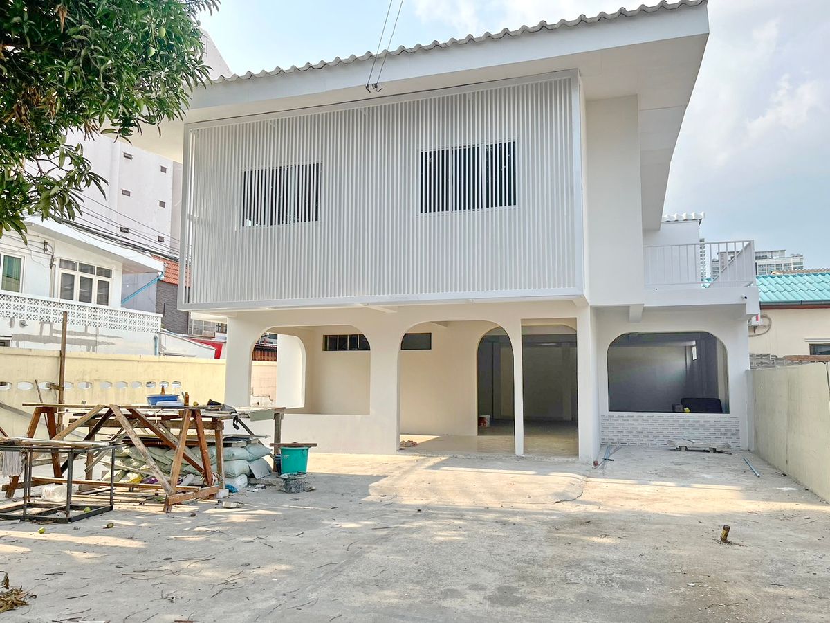 For RentHouseRatchadapisek, Huaikwang, Suttisan : HK0476♛ House for rent, 4 bedrooms ⚝ Huai Khwang-Sutthisan ♜MRT Sutthisan ∞099-5919653,065-9423251