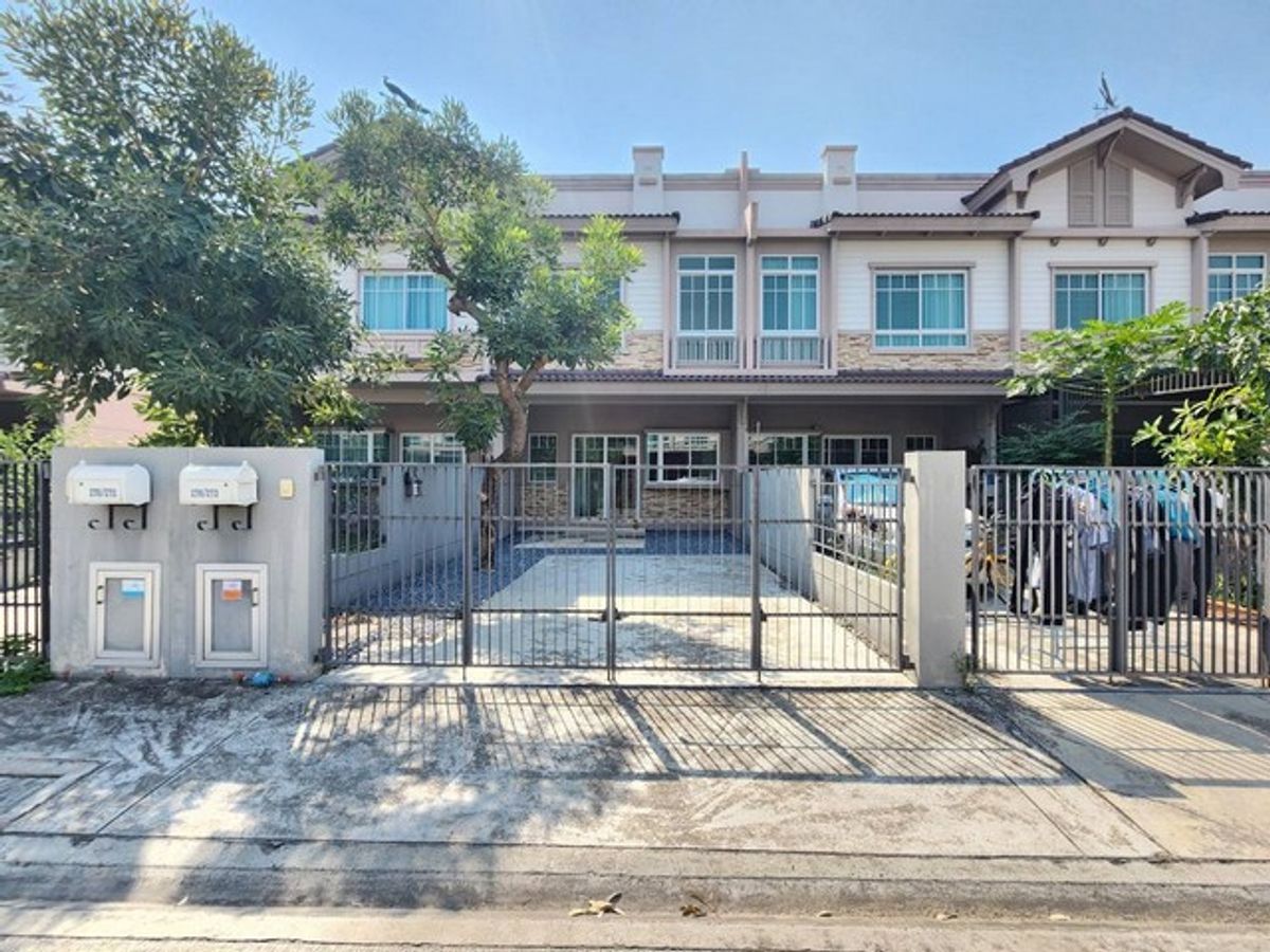 ให้เช่าทาวน์โฮมมีนบุรี-ร่มเกล้า : ให้เช่าทาวโฮม2 ชั้น ใกล้สนามบินสุวรรณภูมิ หมู่บ้าน อิ้นดี้ ศรีนครินทร์ ร่มเกล้า บนถ.ร่มเกล้า ใกล้ ถ.รามคำแหงและ ถ.กาญจนาภิเษกฝั่งตะวันออก (ถ.คู่ขนาน)ใกล้ ม.เกษมบัณฑิต ร่มเกล้า บิ๊กซี ร่มเกล้า