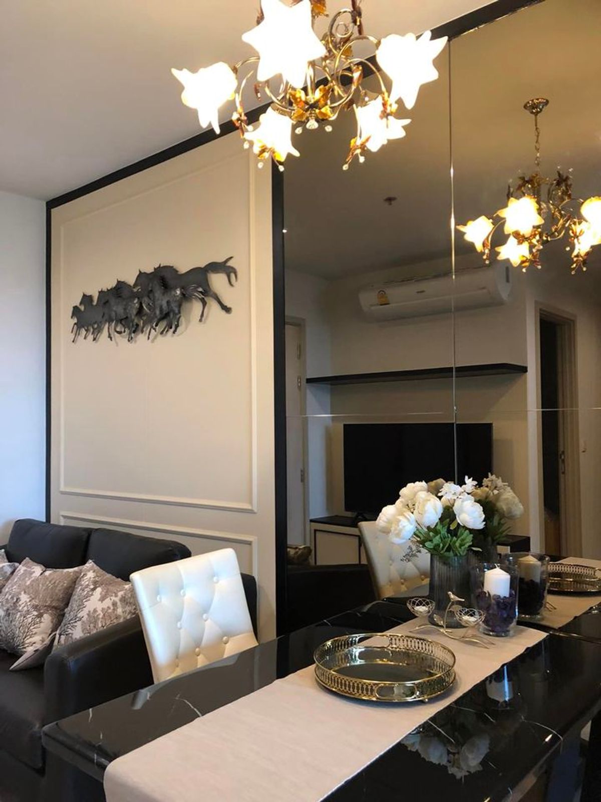 ให้เช่าคอนโดวิทยุ ชิดลม หลังสวน : Life One Wireless【𝐑𝐄𝐍𝐓】🔥ความอบอุ่นที่มาพร้อมกับความโมเดิร์น สะดวกสบาย บิ้วอินครบ ฟังก์ชันลงตัว🔥 ติดต่อไลน์ไอดี: @hacondo