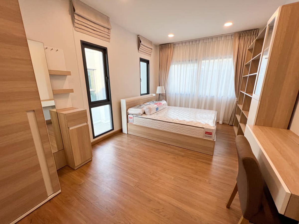 For RentHouseBangna, Bearing, Lasalle : 2 -storey detached house for rent, Bangna, luxury house, near Mega Bangna, convenient to travel near the expressway and international