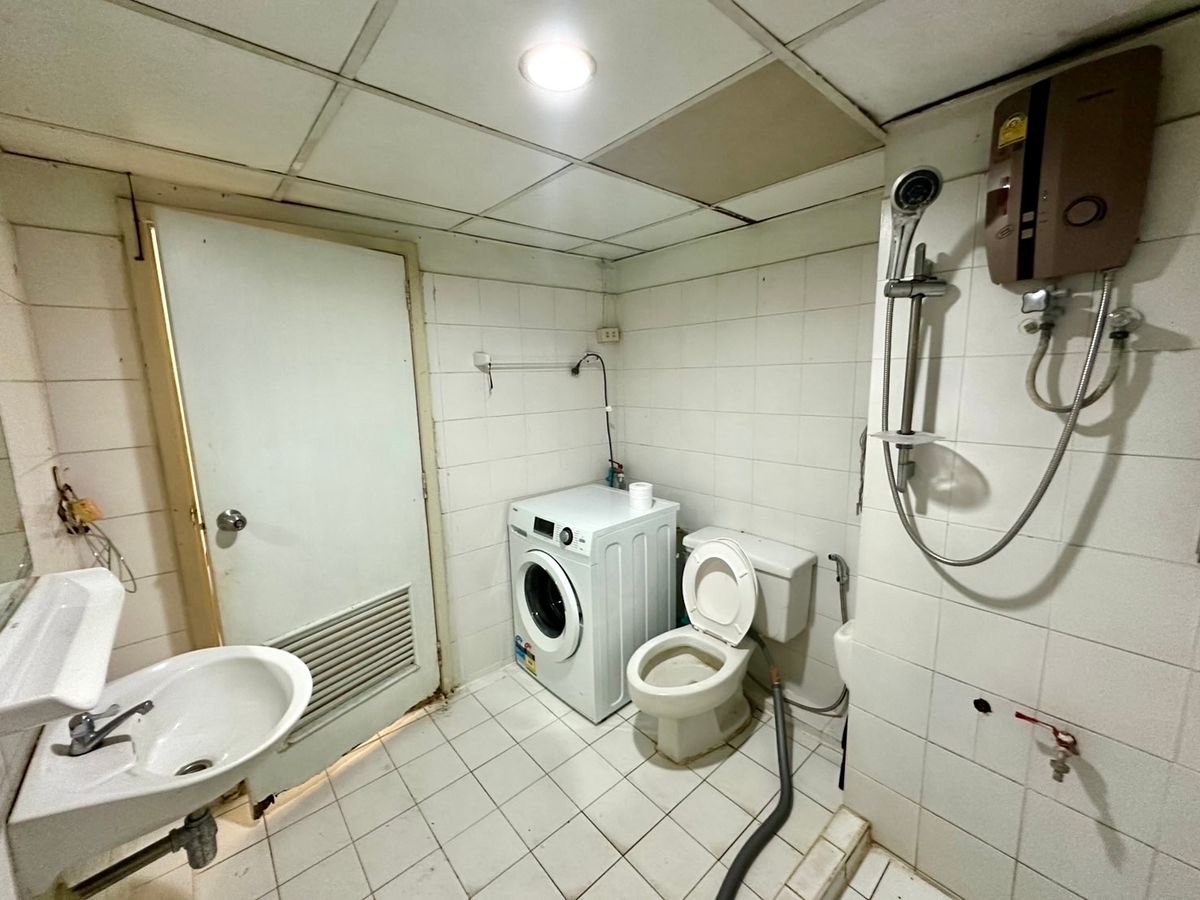 For RentCondoLadprao101, Happy Land, The Mall Bang Kapi : Condo for rent City Villa Condo Lat Phrao 130 corners