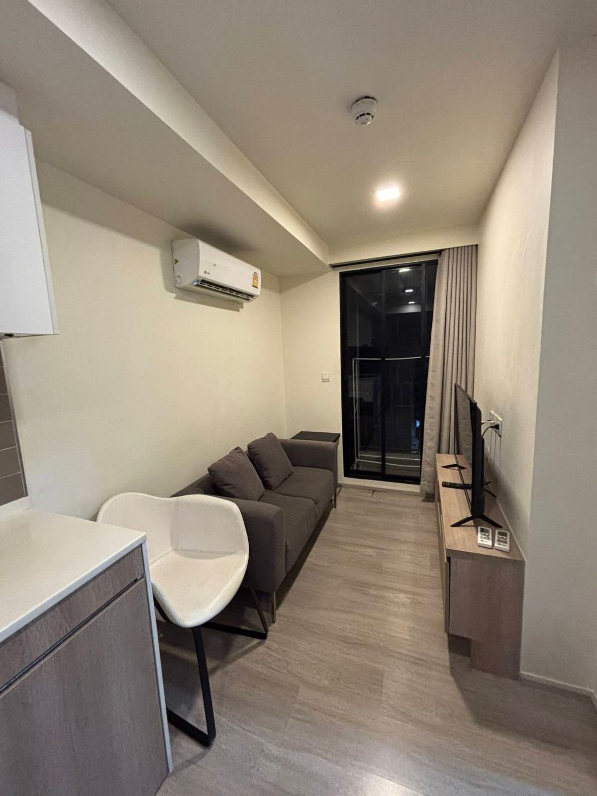 ให้เช่าคอนโดพระราม 9 เพชรบุรีตัดใหม่ RCA : Maestro 03 pets friendly condominium for rent 