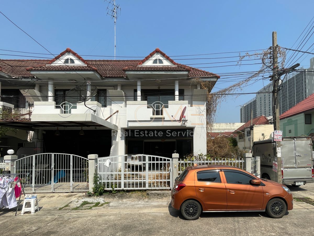 ขายทาวน์โฮมมีนบุรี-ร่มเกล้า : ทาวน์โฮม ซอยราษฎร์พัฒนา 1 / 2 ห้องนอน (ขาย), Townhome Soi Rat Phatthana 1 / 2 Bedrooms (FOR SALE) AA283