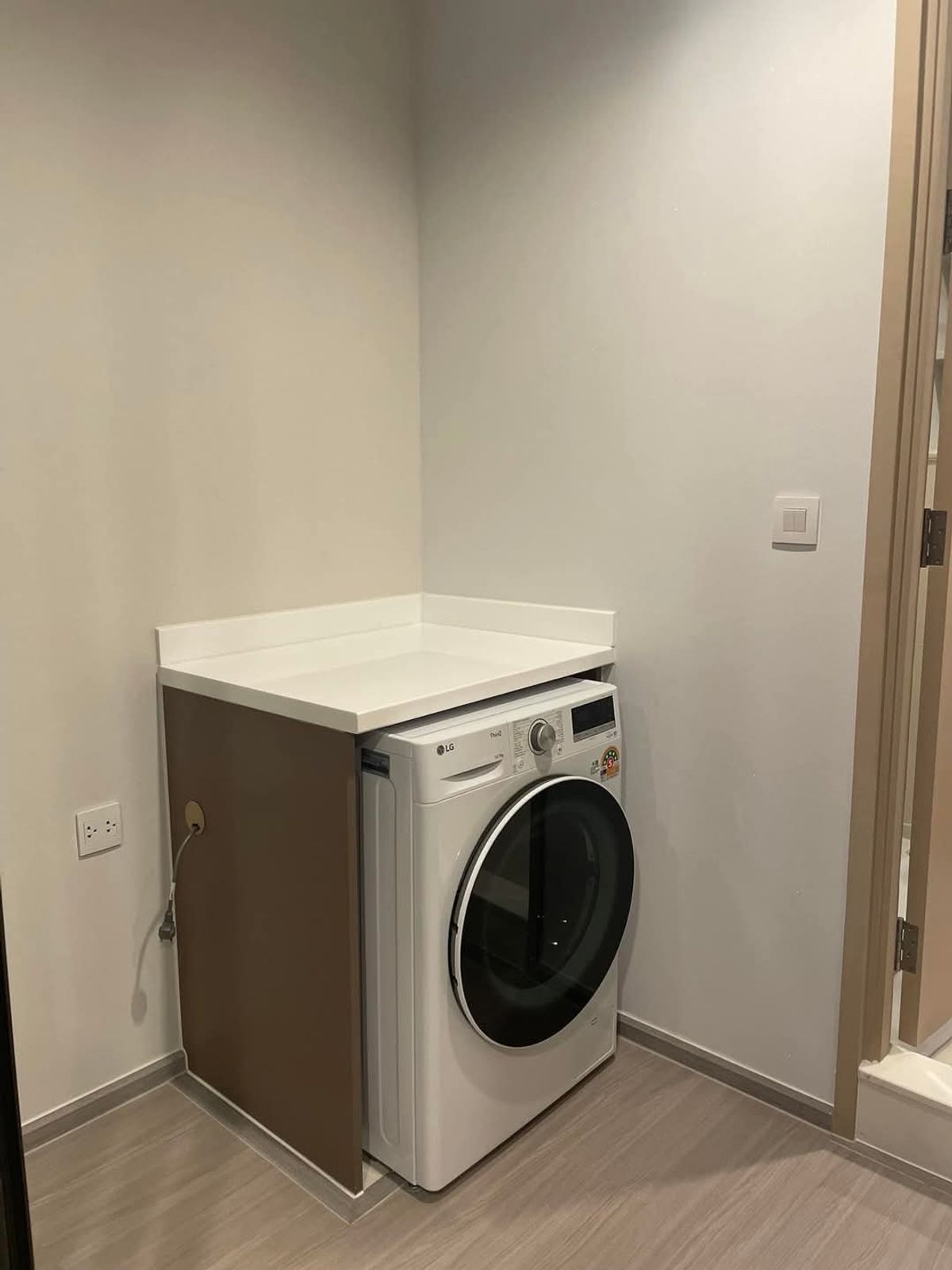 ให้เช่าคอนโดท่าพระ ตลาดพลู วุฒากาศ : OMG1352  < ว่าง 1 เมษา 69 >  สตูดิโอสวย ให้เช่า [ ไลฟ์ สาทร เซียร์รา ]